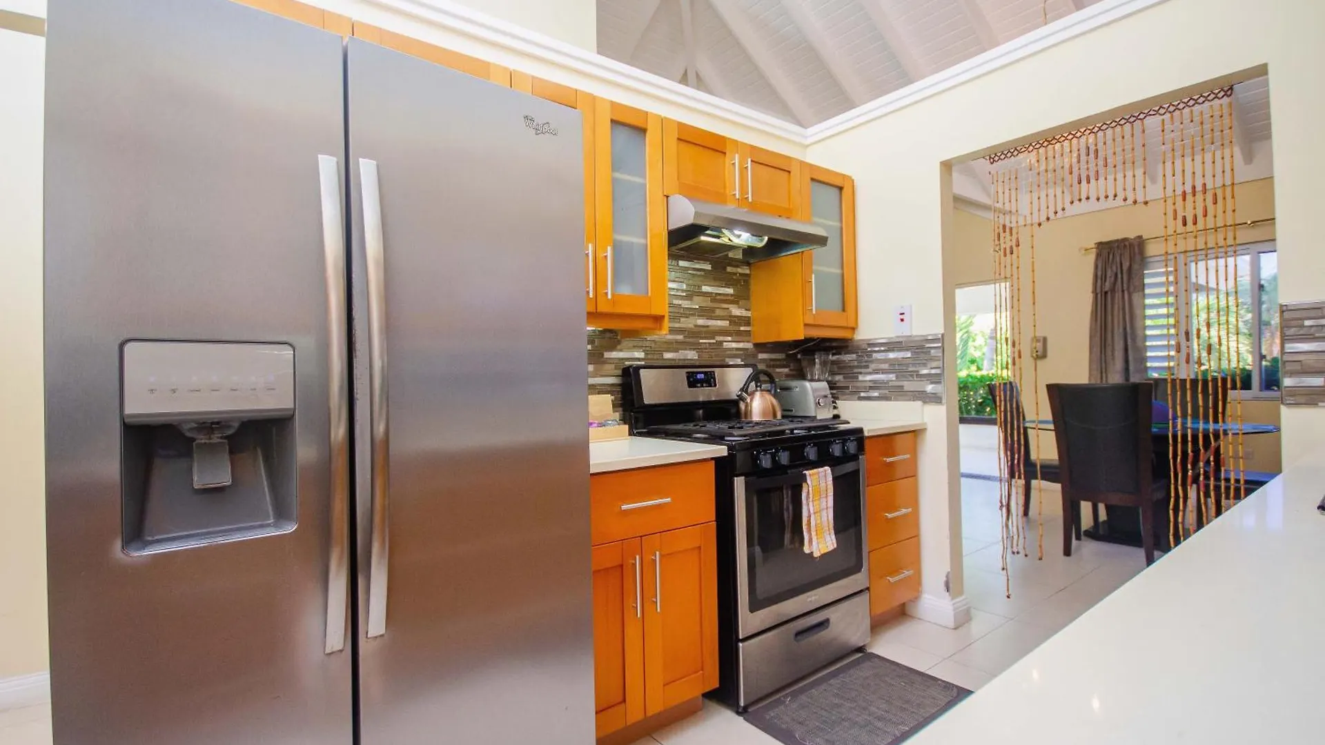3Br Retreat With Pool, Gym & Private Beach Access In Richmond Estate 0*,  Jamajka